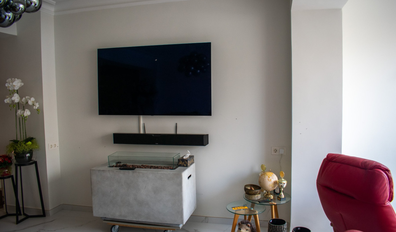 Resale - Apartment / Flat - Torrevieja - Torrevieja Centro