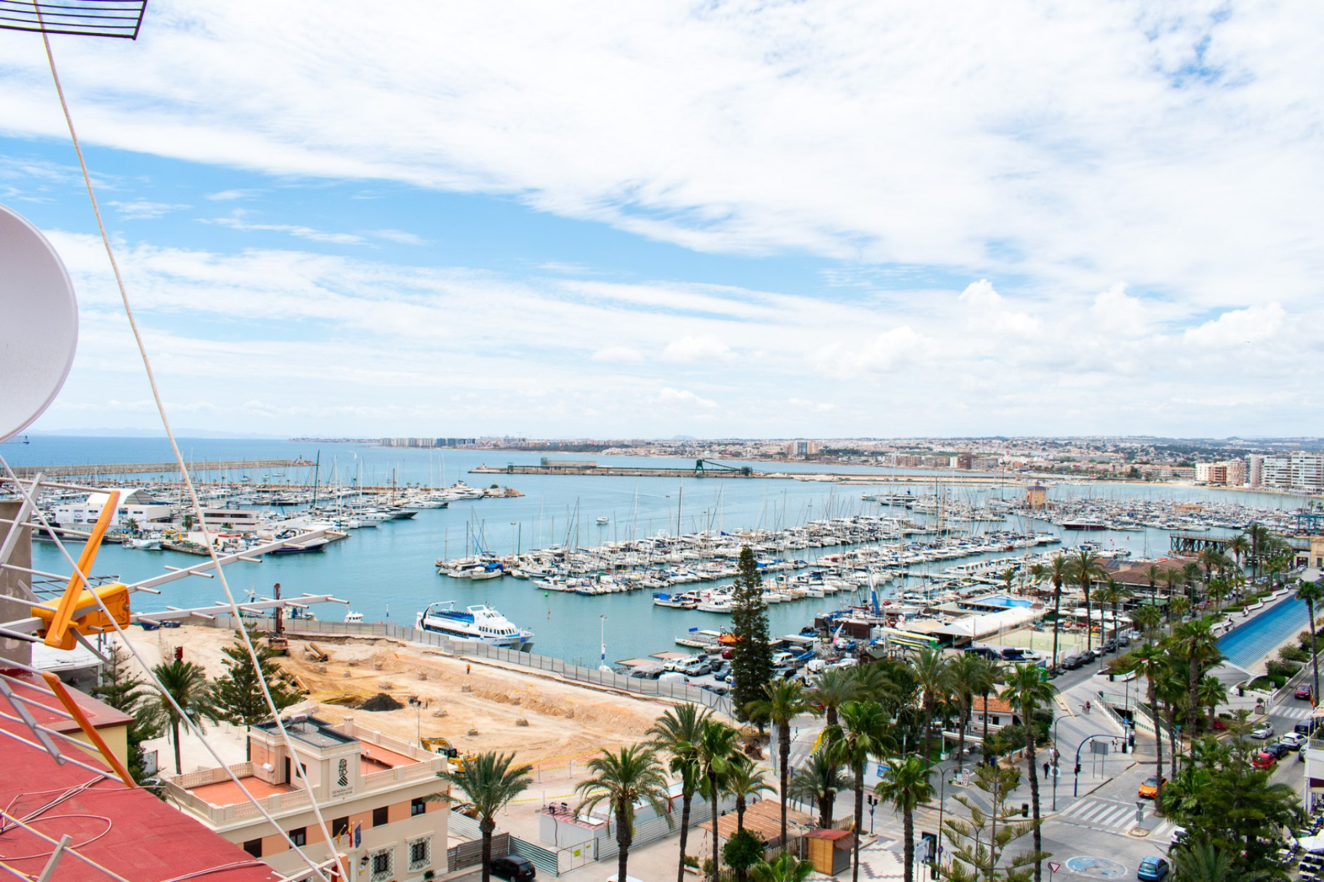 Resale - Apartment / Flat - Torrevieja - Torrevieja Centro