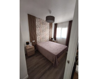 Resale - Apartment / Flat - Torrevieja - Torrevieja Centro