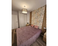 Resale - Apartment / Flat - Torrevieja - Torrevieja Centro