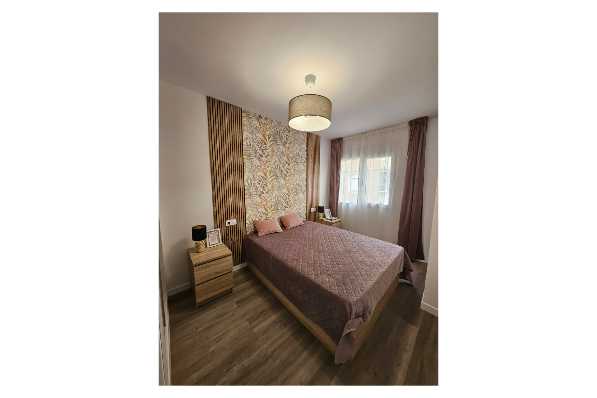 Resale - Apartment / Flat - Torrevieja - Torrevieja Centro