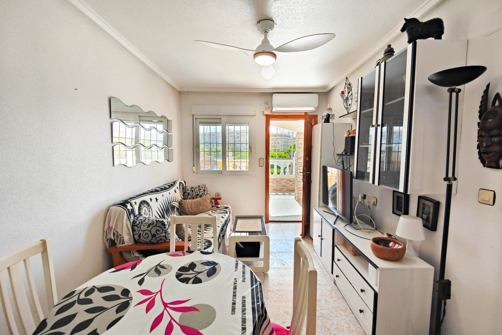 Resale - Apartment / Flat - Torrevieja - torrevieja