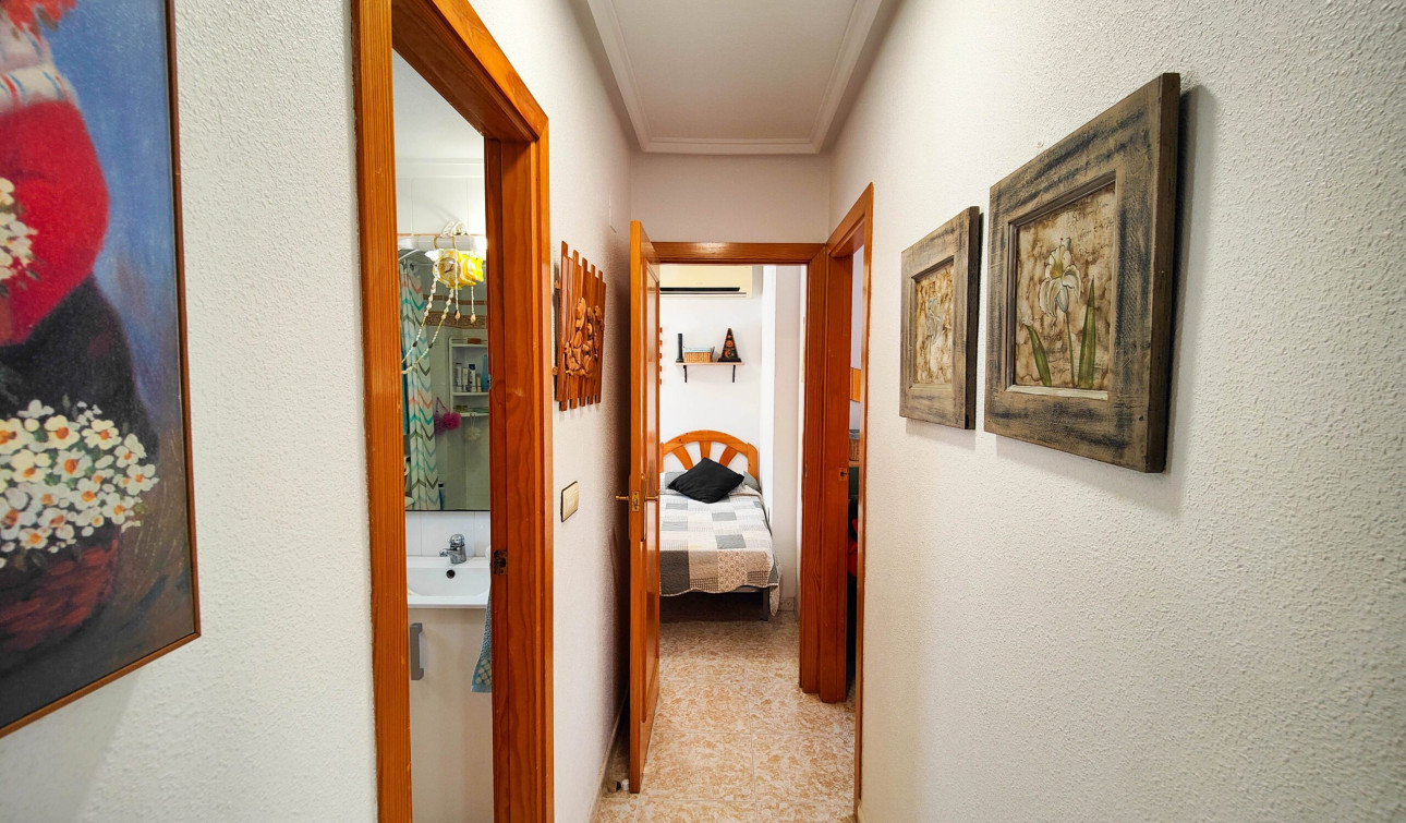 Resale - Apartment / Flat - Torrevieja - torrevieja