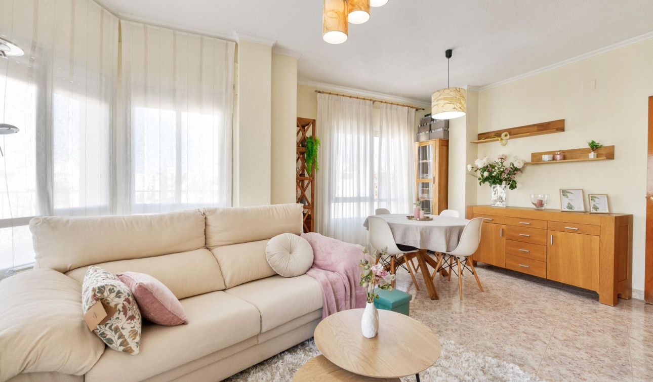 Resale - Apartment / Flat - Torrevieja - torrevieja