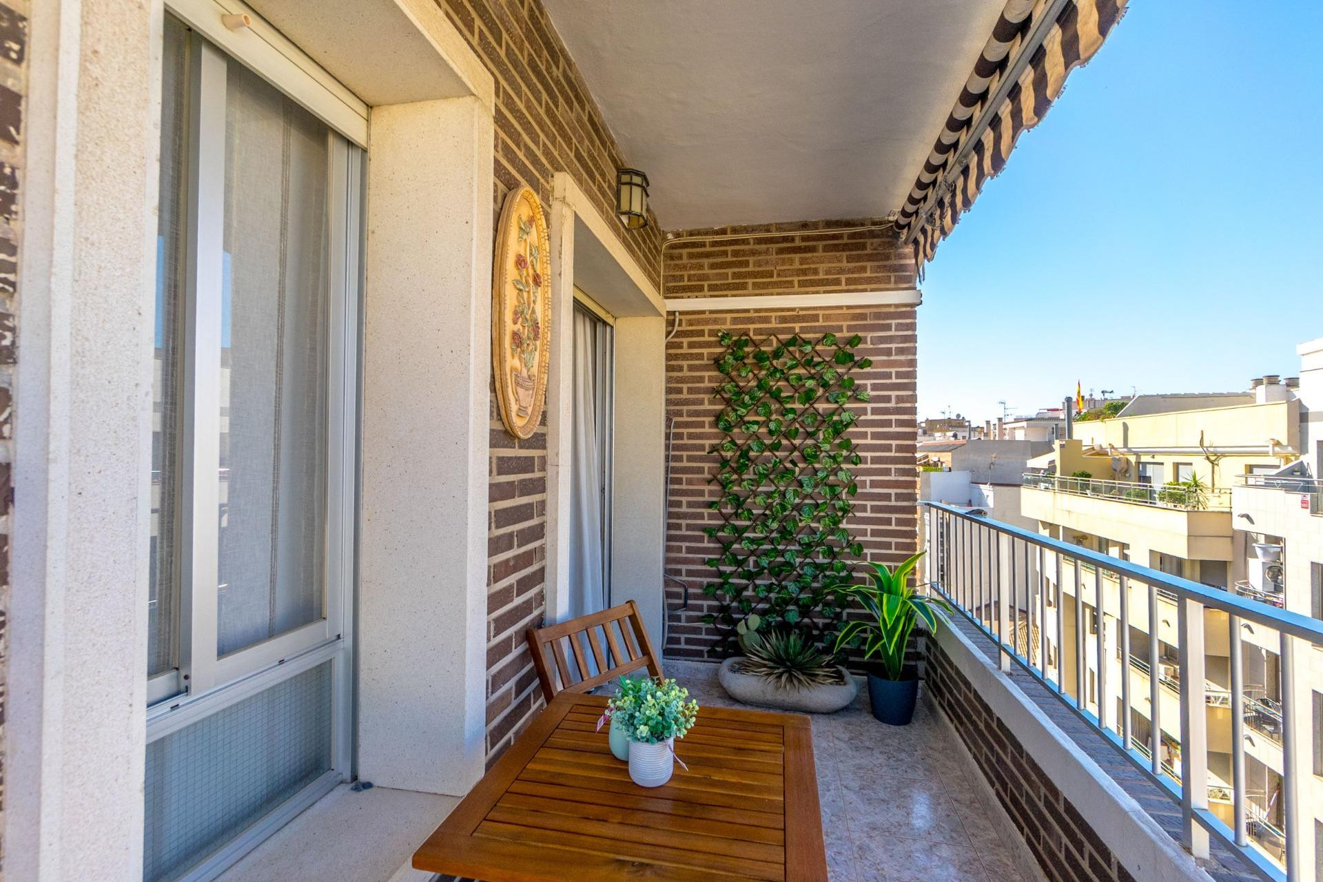 Resale - Apartment / Flat - Torrevieja - torrevieja