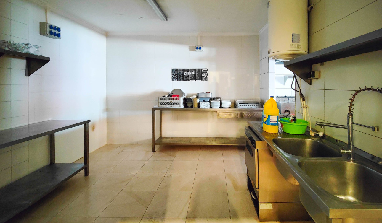 Resale - Apartment / Flat - Torrevieja - torrevieja