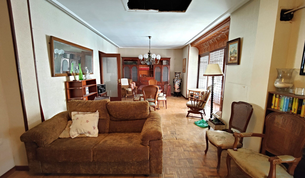 Resale - Apartment / Flat - Torrevieja - torrevieja