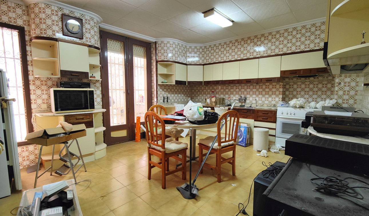 Resale - Apartment / Flat - Torrevieja - torrevieja