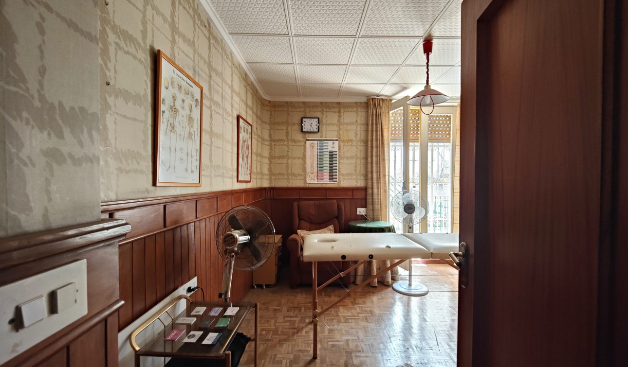 Resale - Apartment / Flat - Torrevieja - torrevieja