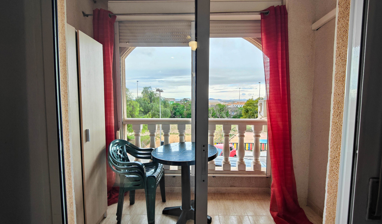 Resale - Apartment / Flat - Torrevieja - torrevieja