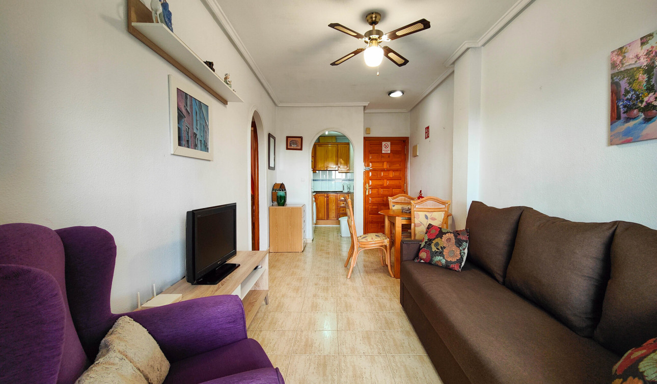 Resale - Apartment / Flat - Torrevieja - torrevieja