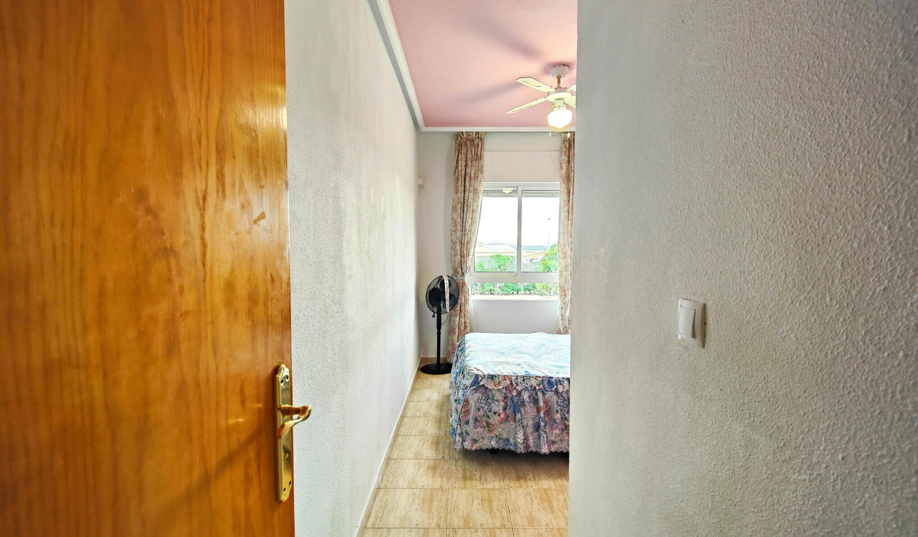 Resale - Apartment / Flat - Torrevieja - torrevieja