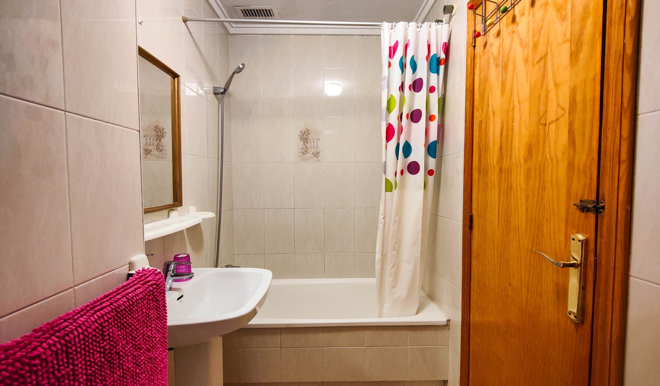 Resale - Apartment / Flat - Torrevieja - torrevieja