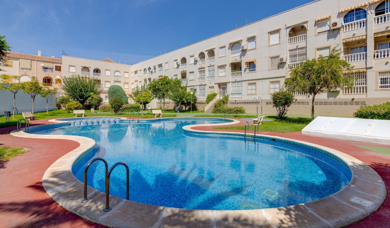 Resale - Apartment / Flat - Torrevieja - torrevieja