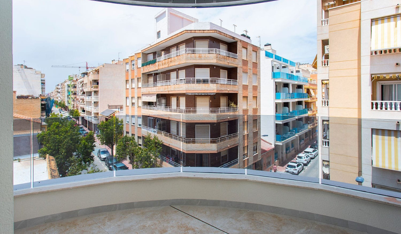 Resale - Apartment / Flat - Torrevieja