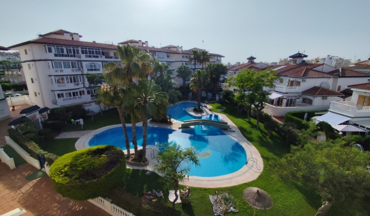 Resale - Apartment / Flat - Torrevieja