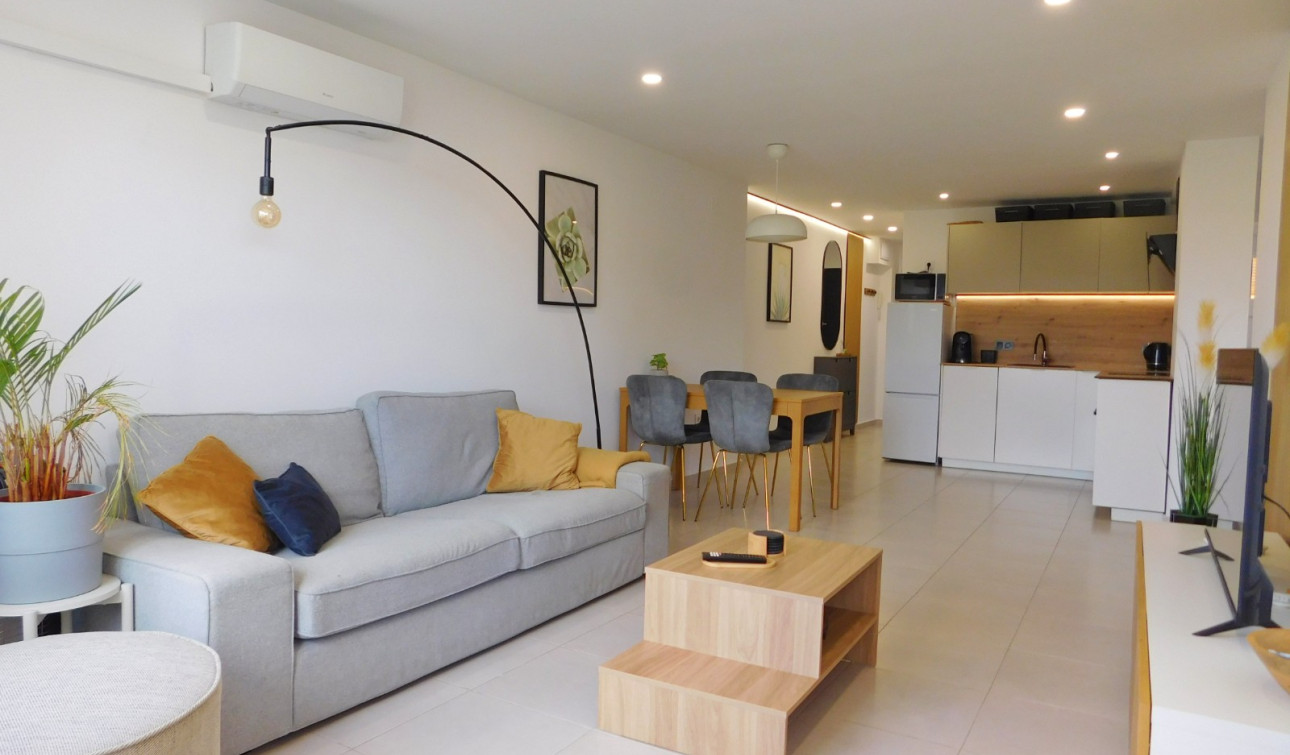 Resale - Apartment / Flat - Torrevieja