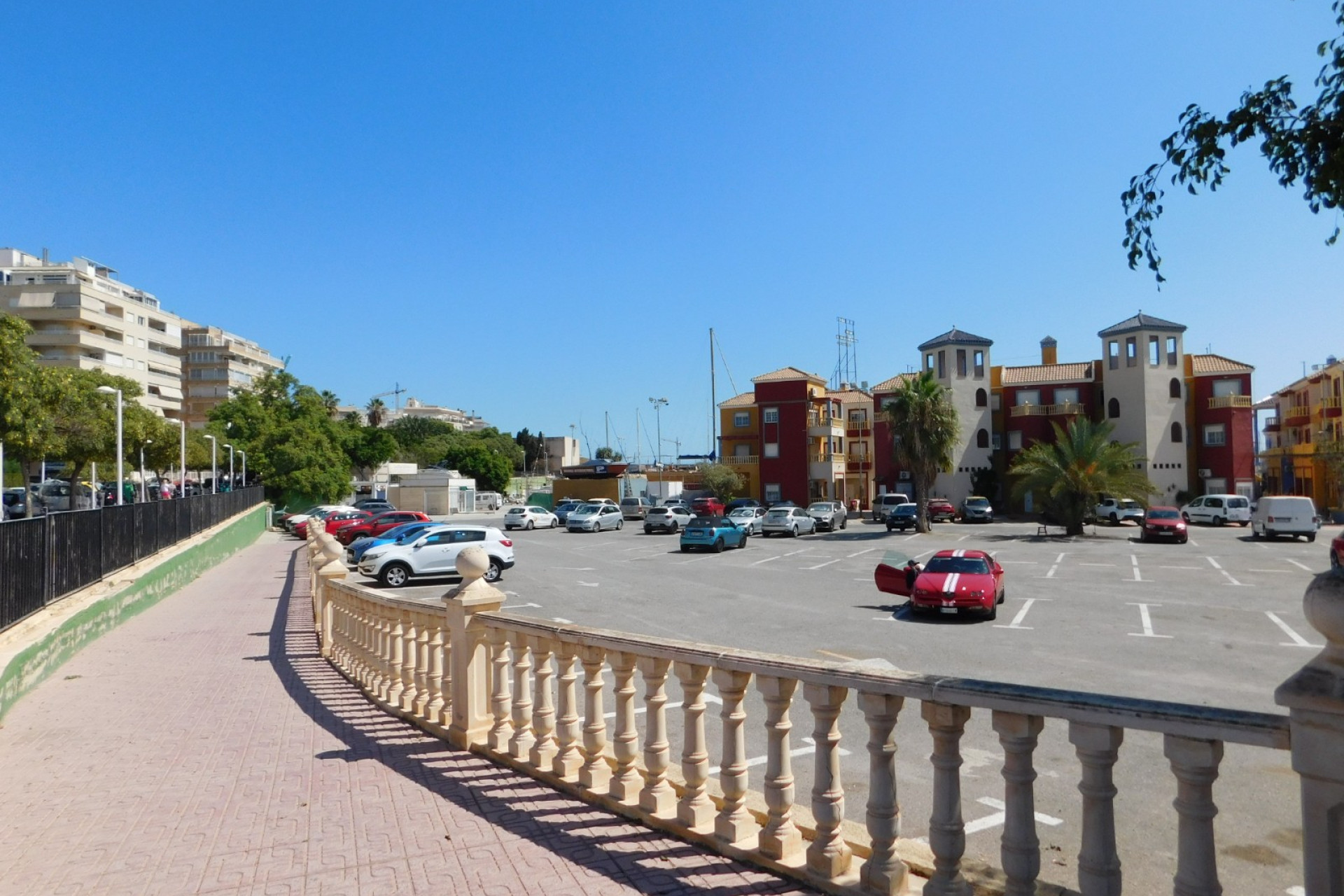 Resale - Apartment / Flat - Torrevieja