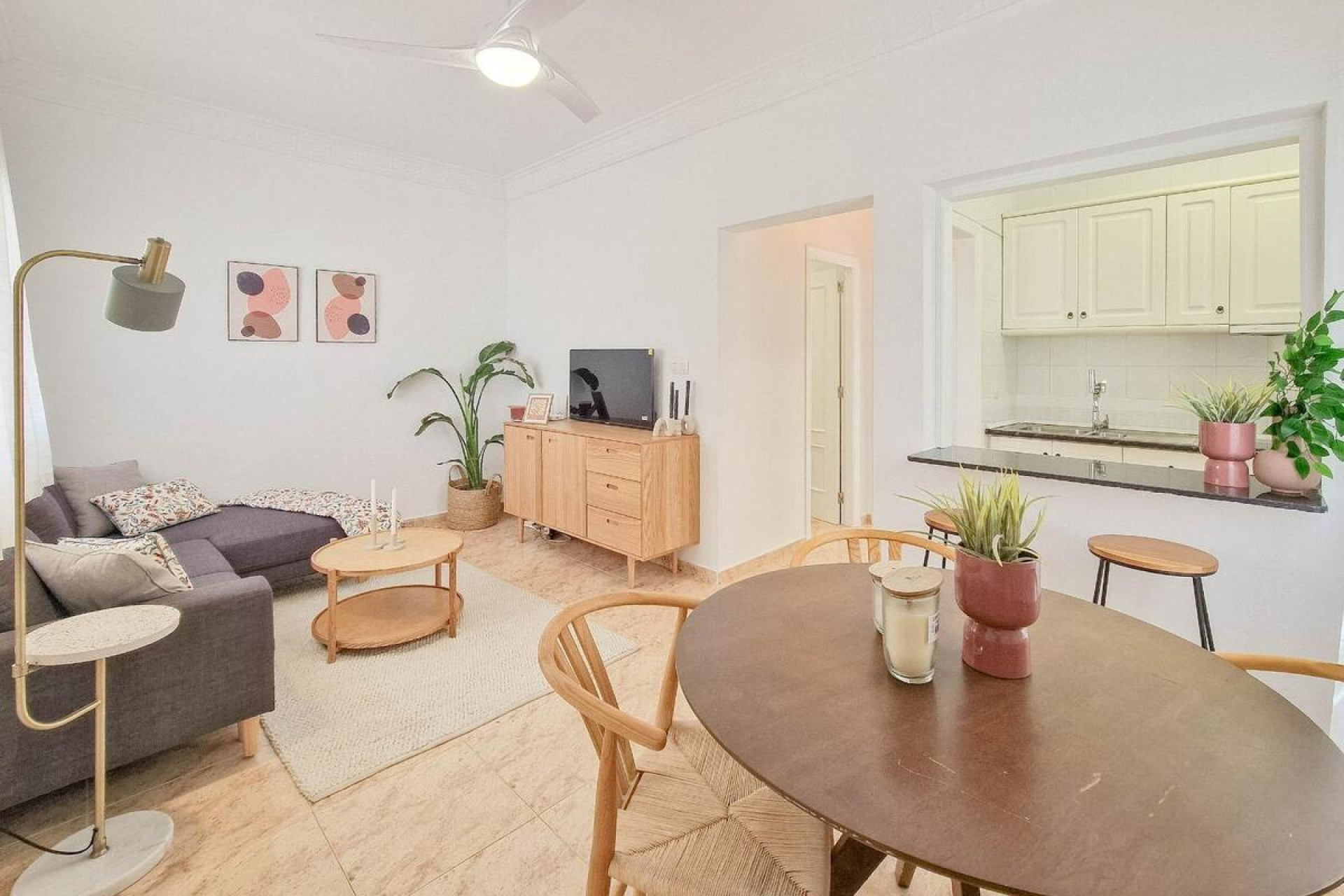 Resale - Apartment / Flat - Torrevieja