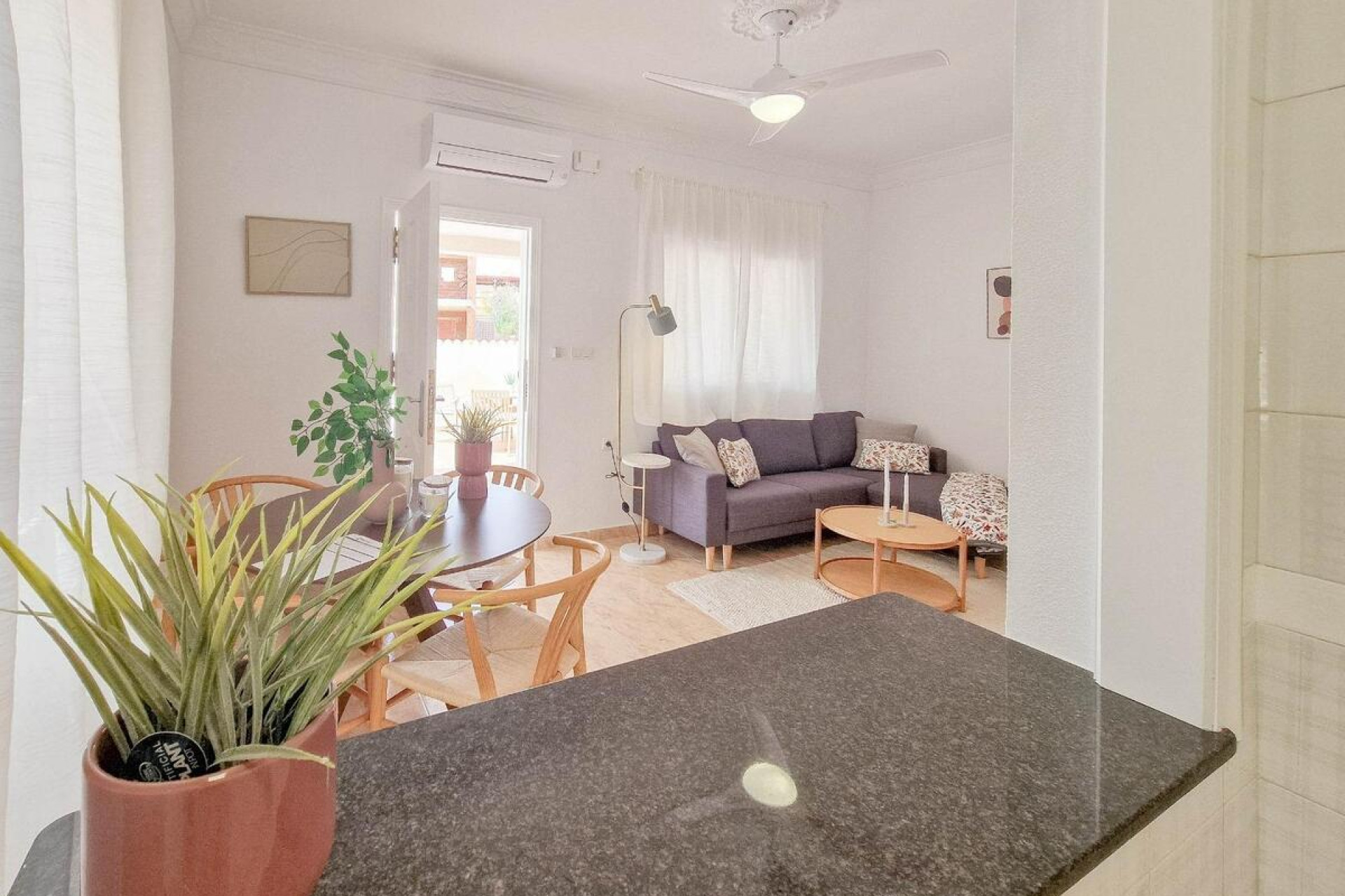 Resale - Apartment / Flat - Torrevieja