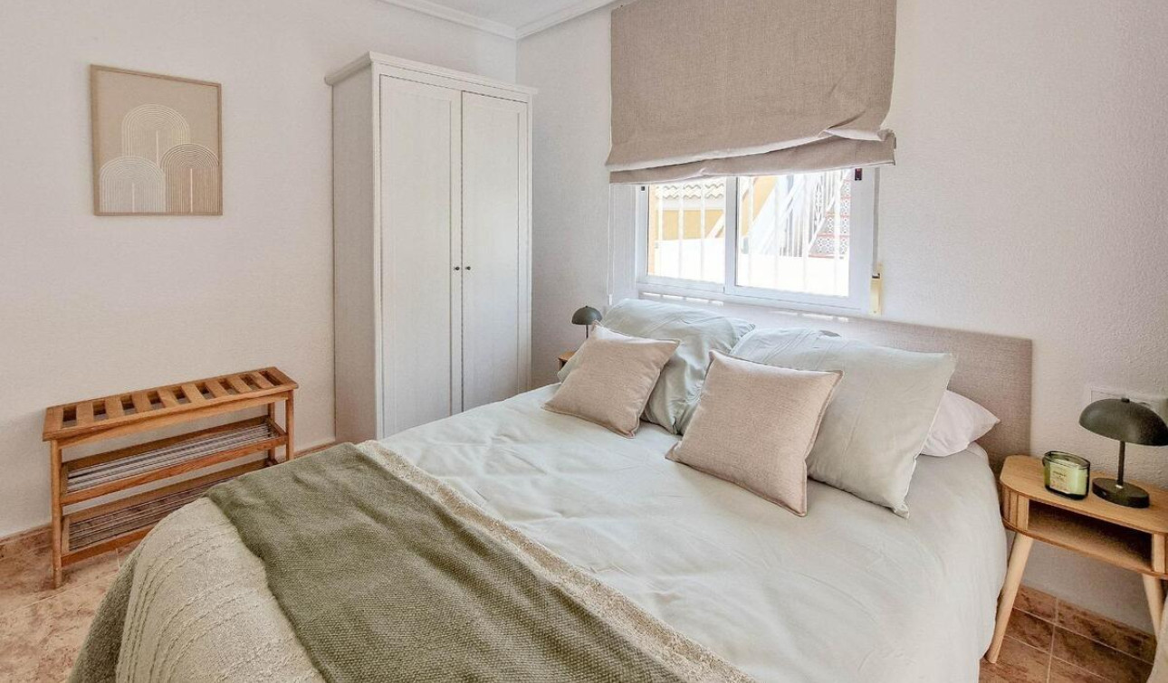 Resale - Apartment / Flat - Torrevieja