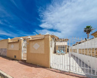 Resale - Apartment / Flat - Torrevieja