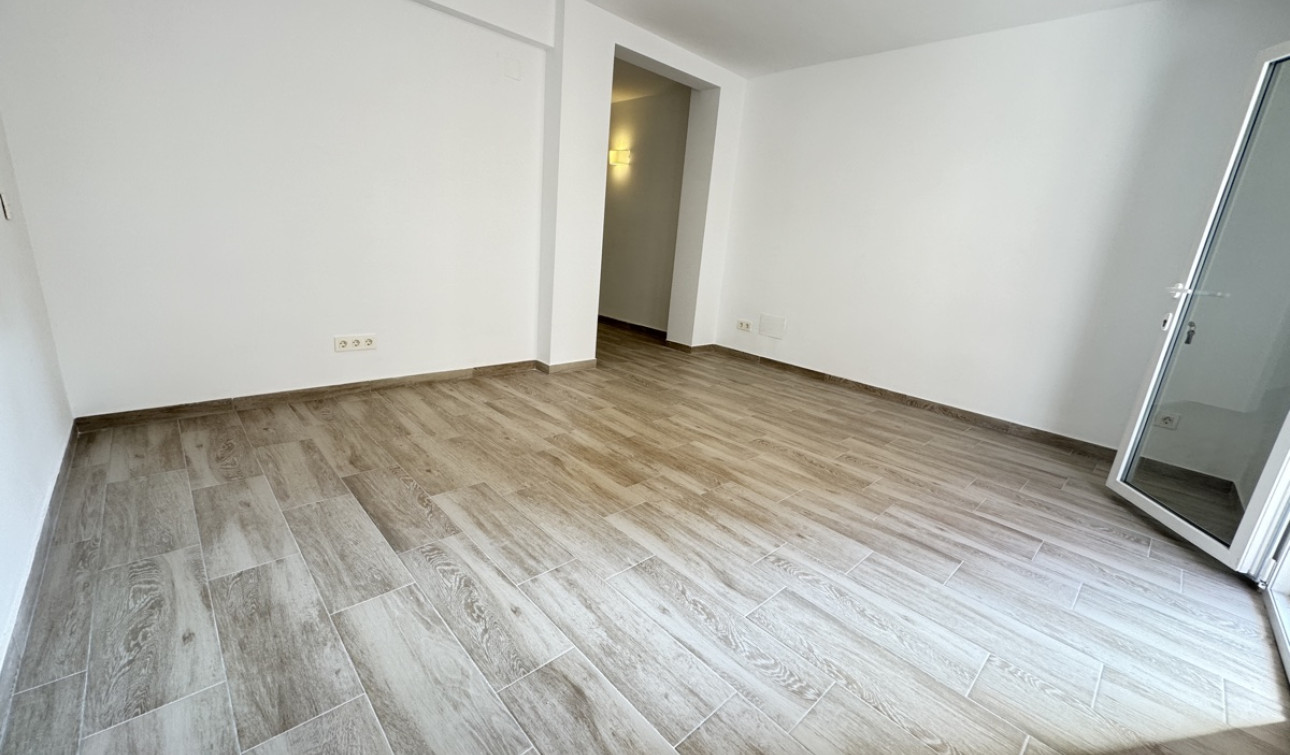 Resale - Apartment / Flat - Torrevieja