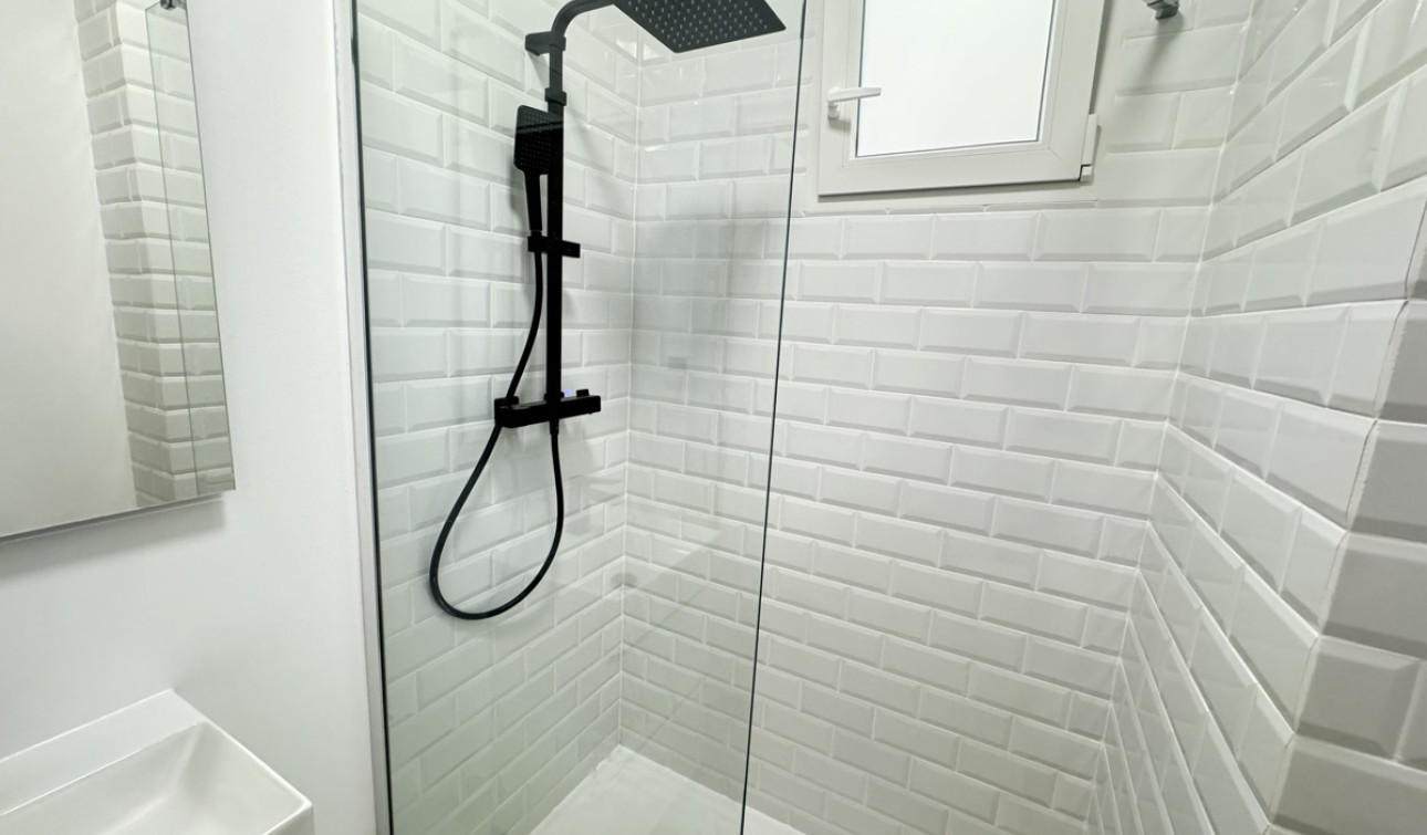 Resale - Apartment / Flat - Torrevieja