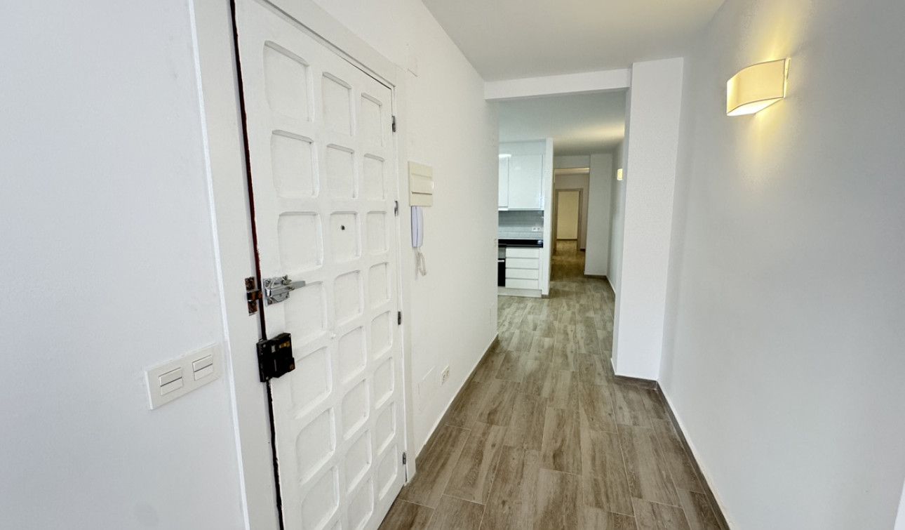 Resale - Apartment / Flat - Torrevieja