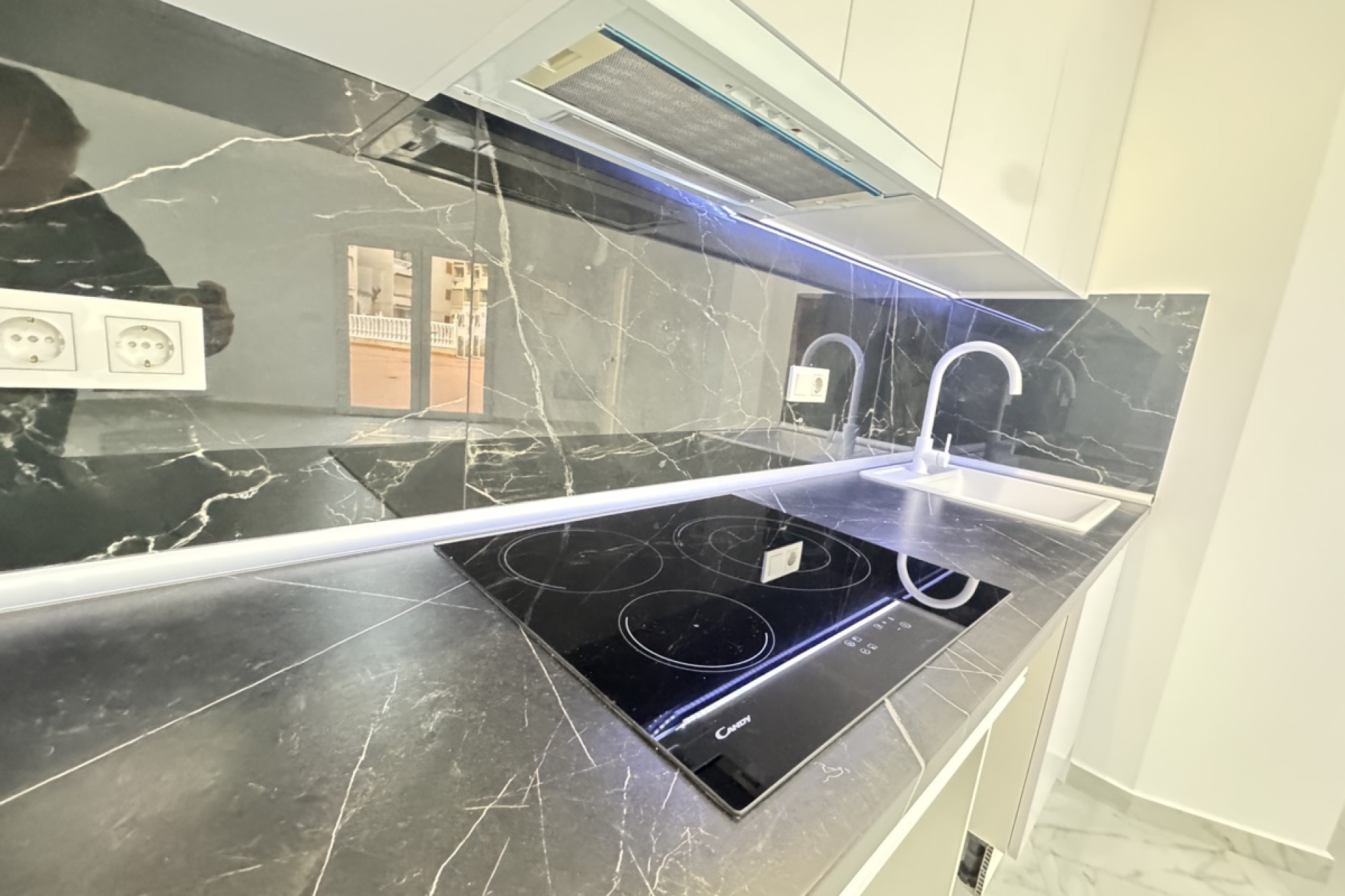 Resale - Apartment / Flat - Torrevieja