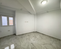 Resale - Apartment / Flat - Torrevieja