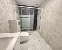 Resale - Apartment / Flat - Torrevieja