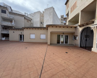 Resale - Apartment / Flat - Torrevieja