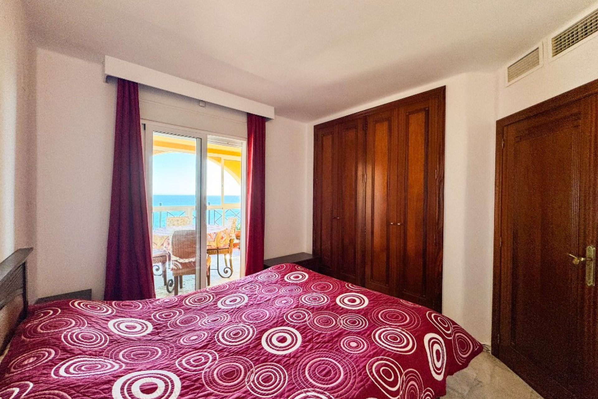 Resale - Apartment / Flat - Torrevieja