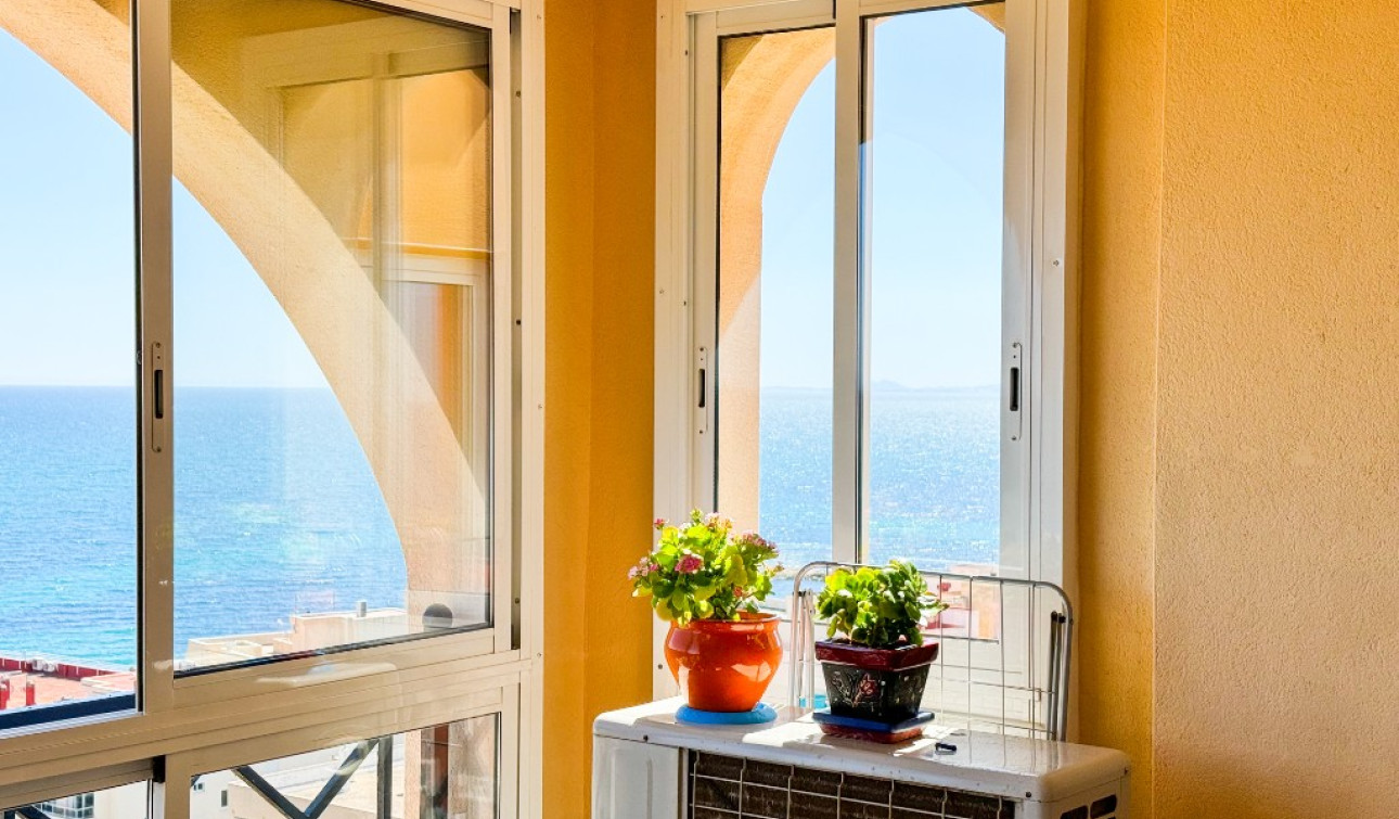 Resale - Apartment / Flat - Torrevieja