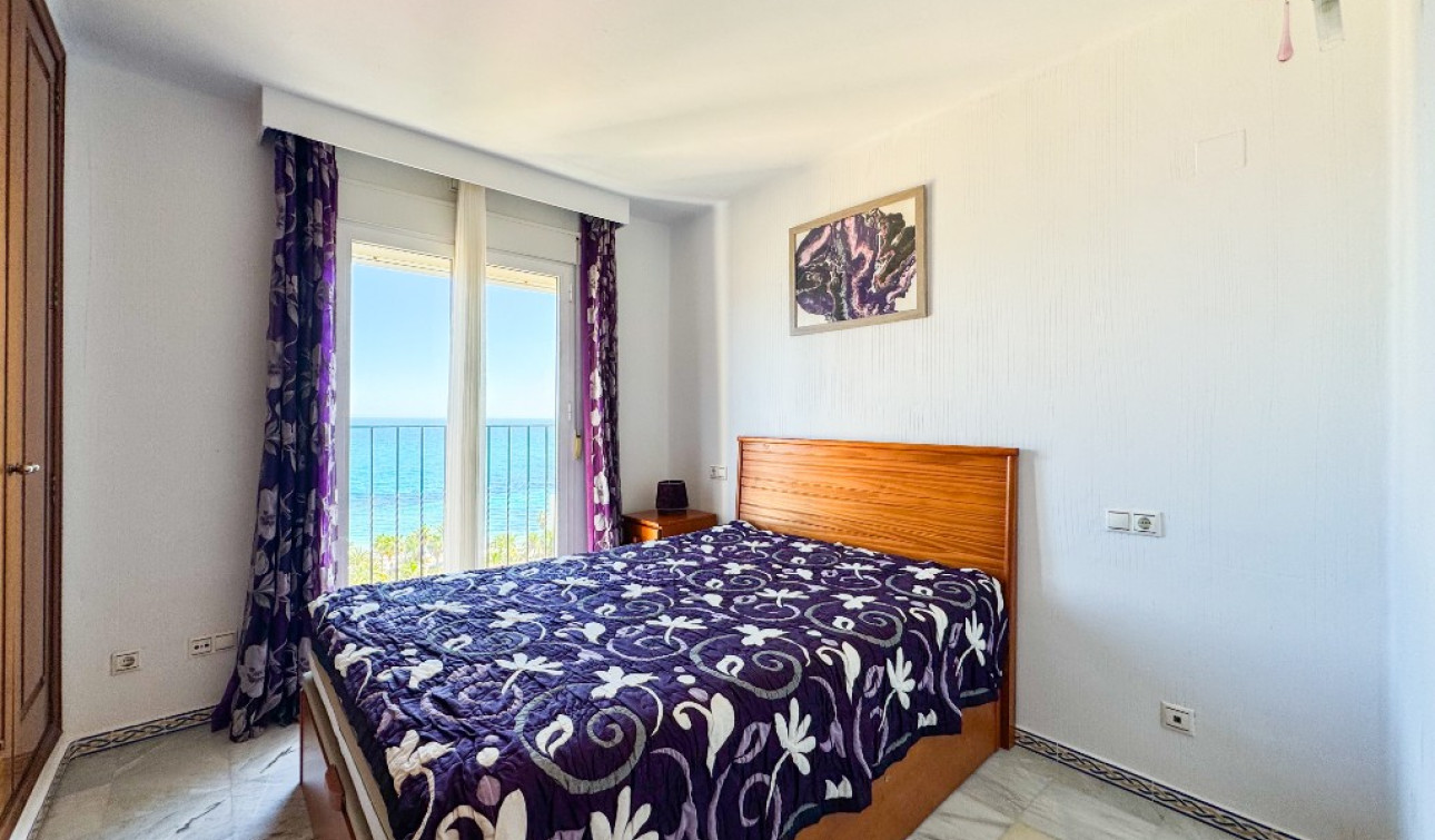 Resale - Apartment / Flat - Torrevieja