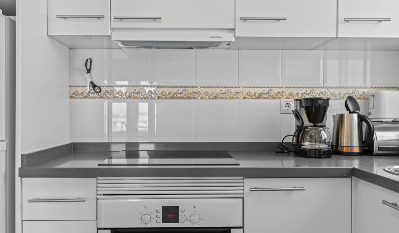 Resale - Apartment / Flat - Torrevieja