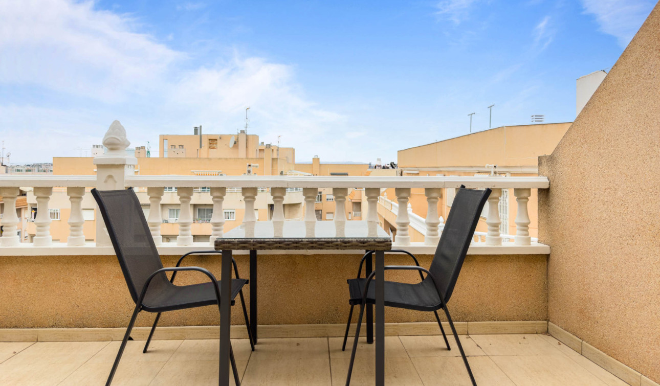 Resale - Apartment / Flat - Torrevieja