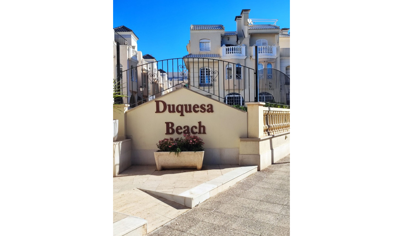 Resale - Apartment / Flat - Torrevieja