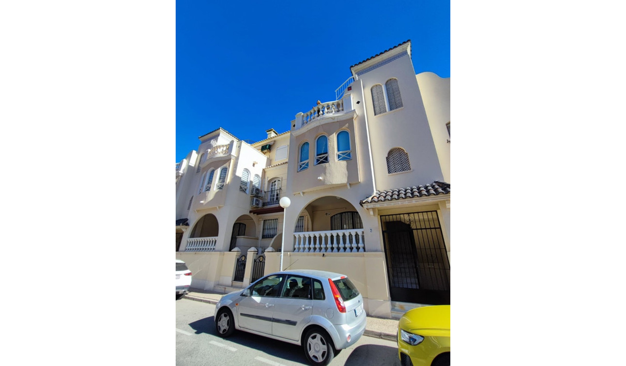 Resale - Apartment / Flat - Torrevieja