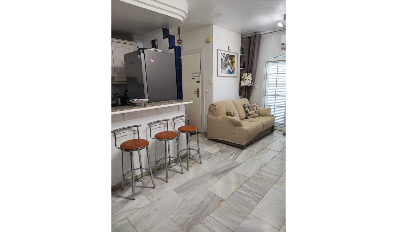 Resale - Apartment / Flat - Torrevieja