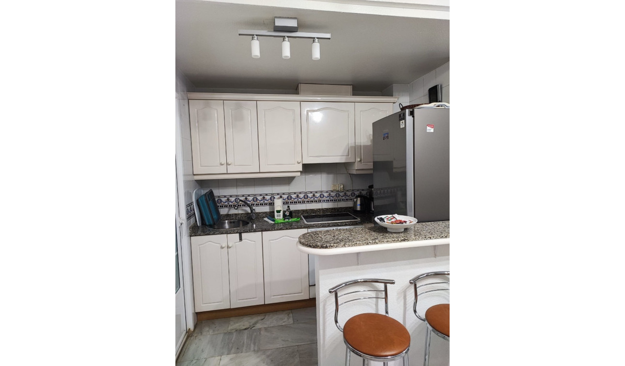 Resale - Apartment / Flat - Torrevieja