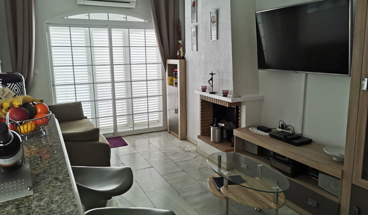 Resale - Apartment / Flat - Torrevieja