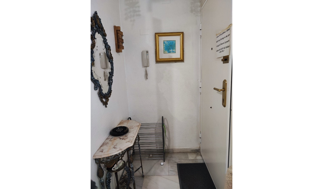 Resale - Apartment / Flat - Torrevieja