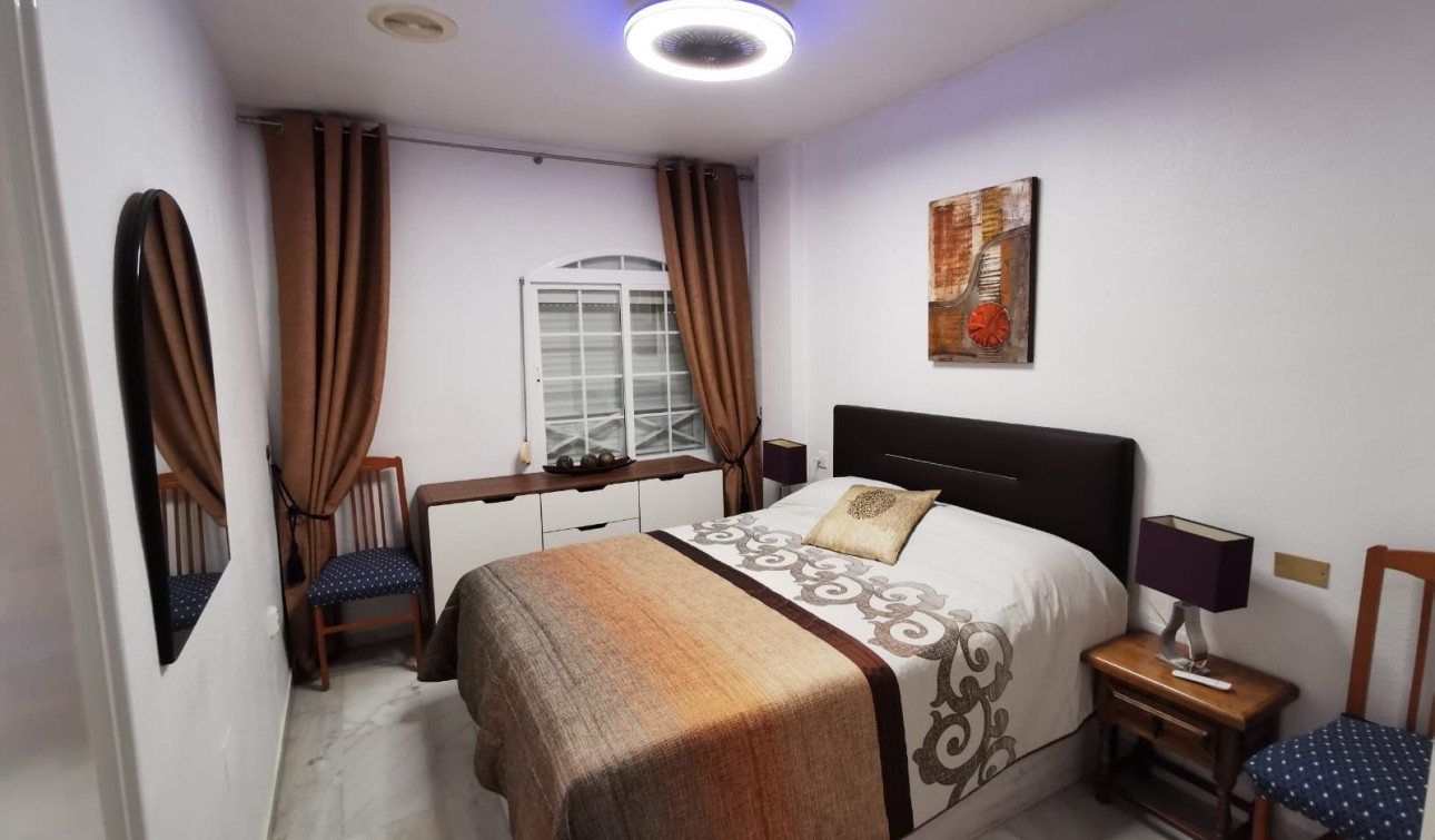 Resale - Apartment / Flat - Torrevieja