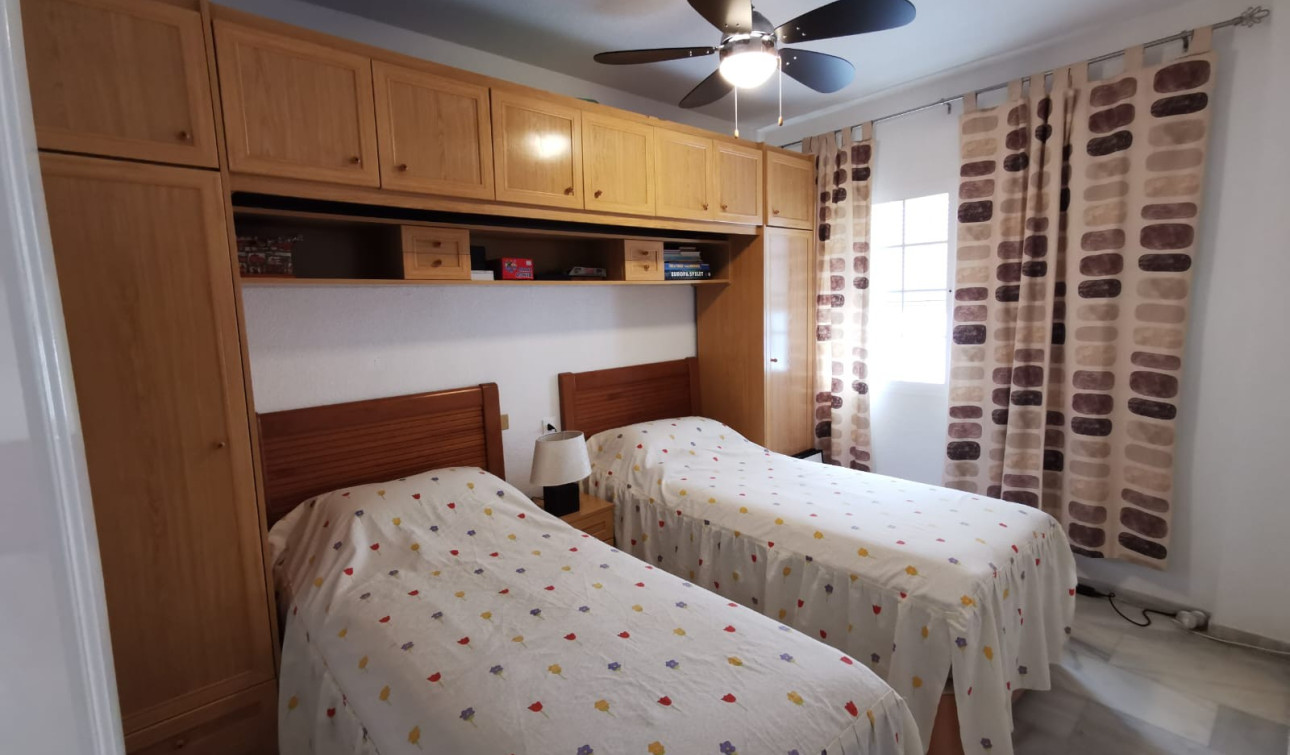 Resale - Apartment / Flat - Torrevieja