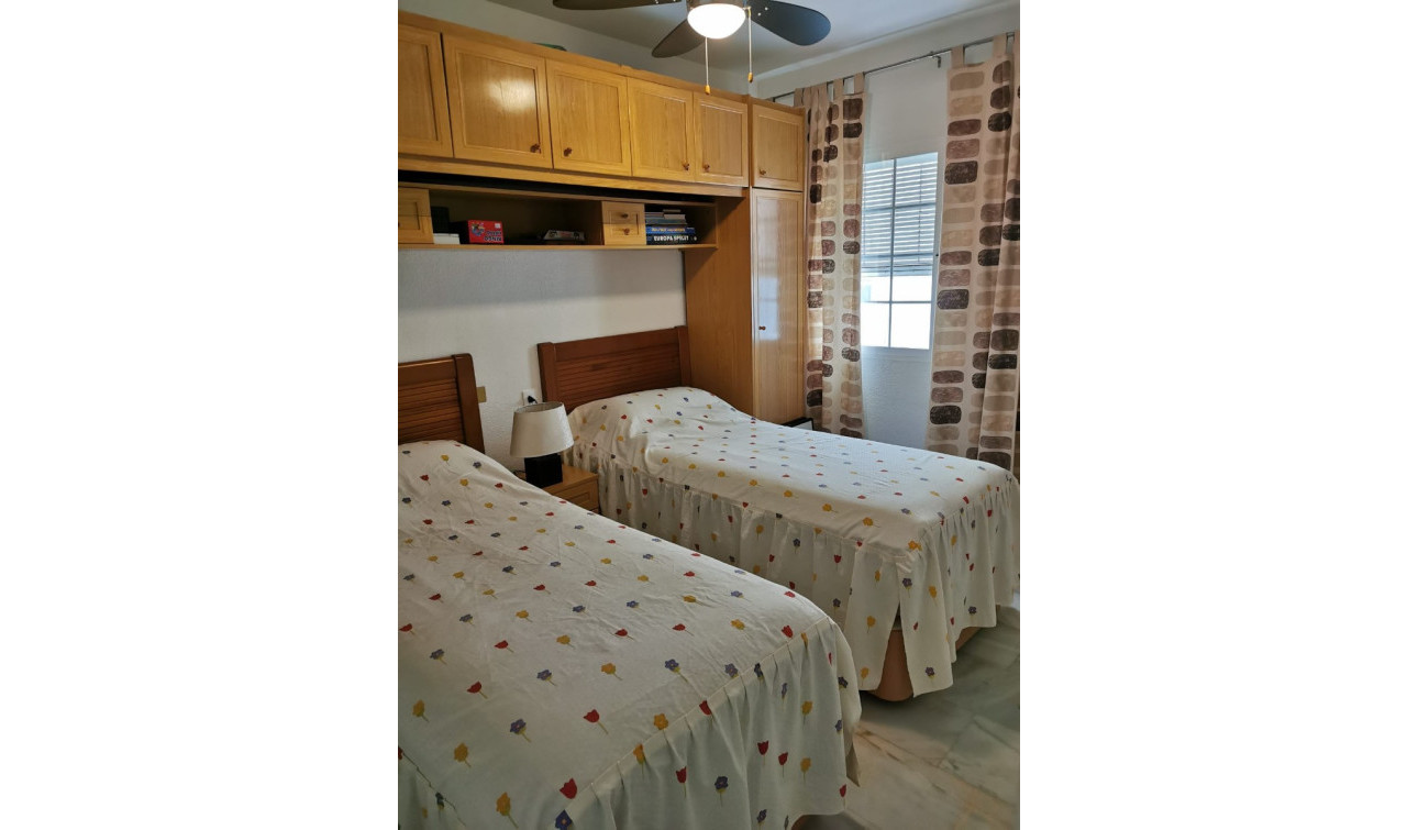 Resale - Apartment / Flat - Torrevieja