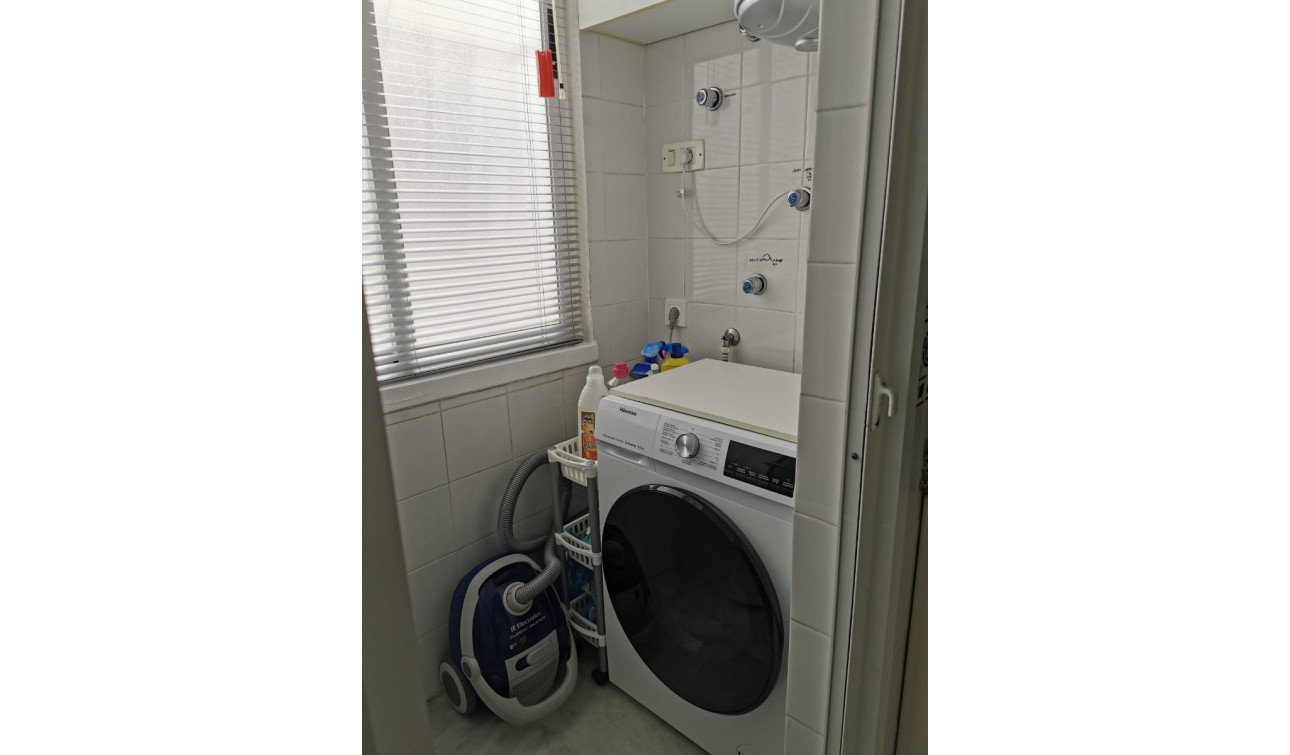 Resale - Apartment / Flat - Torrevieja