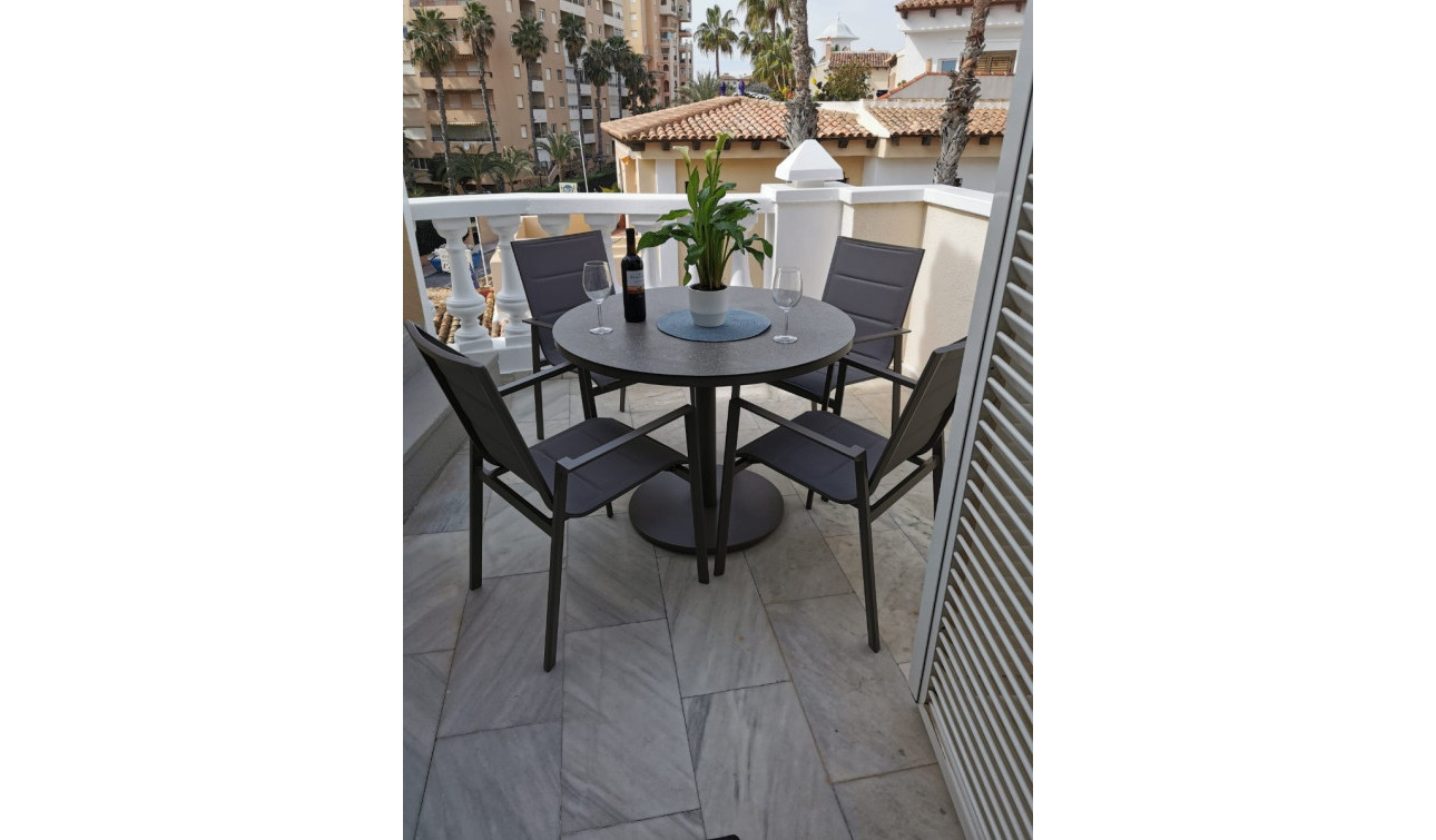Resale - Apartment / Flat - Torrevieja
