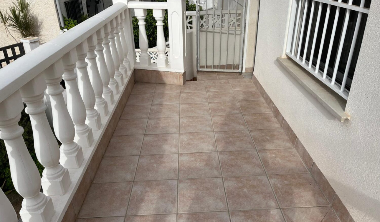 Resale - Apartment / Flat - Torrevieja